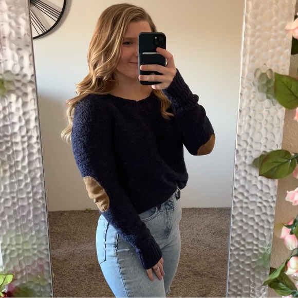 Women’s BDG Size Small Navy Sweater with Brown Elbow Accents - Picture 1 of 7